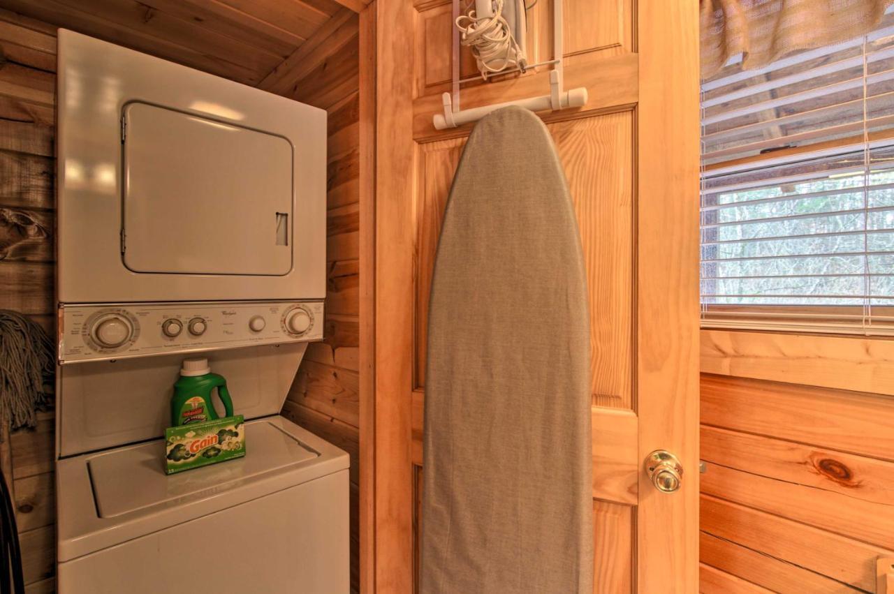 Romantic Cabin With Hot Tub In Pigeon Forge! Exterior foto